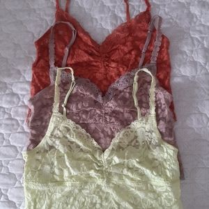 4 bralette/camis